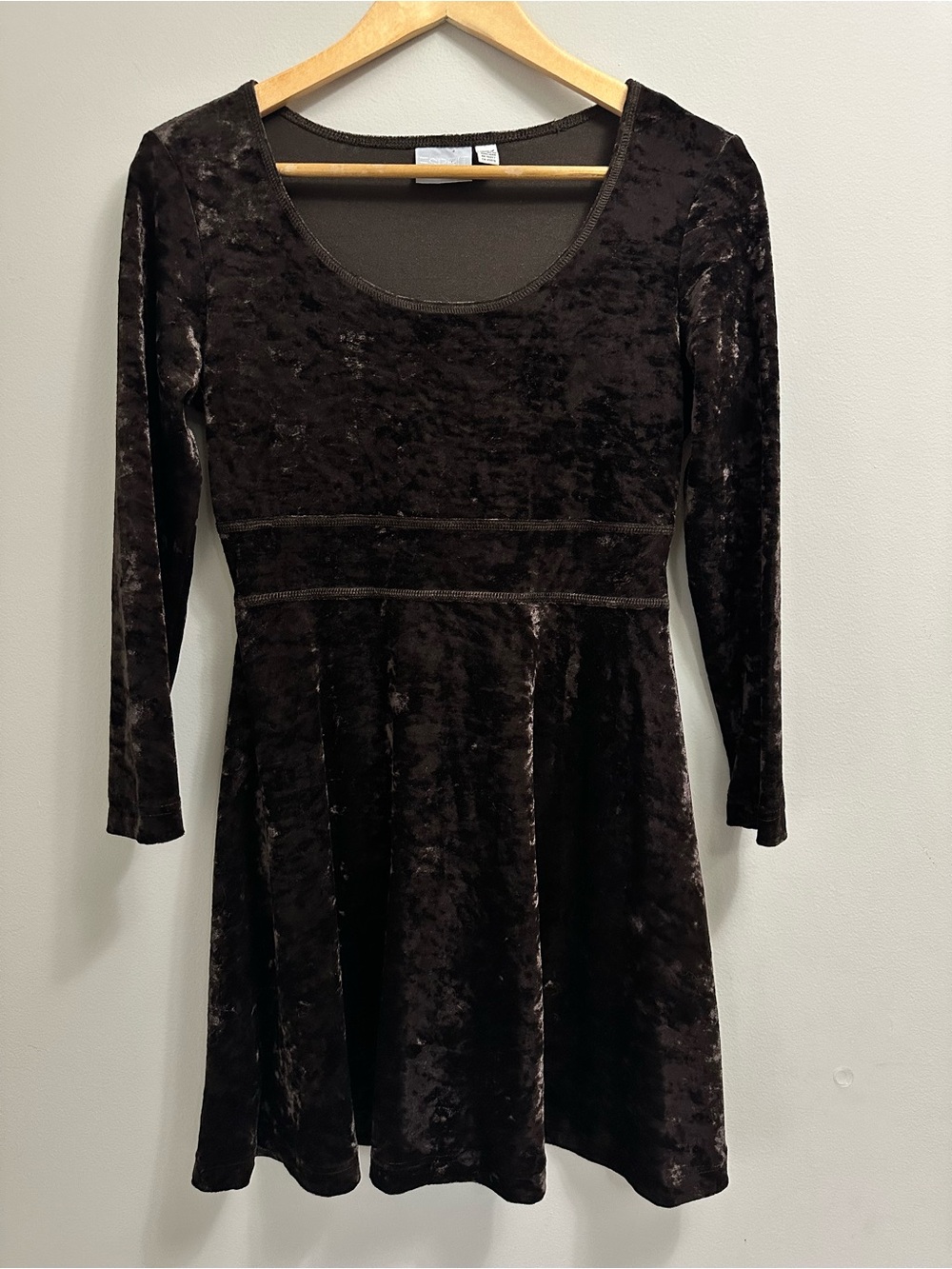 VTG Women's Velvet Long-Sleeve Skater /  babydoll Dress - Brown Y2K
